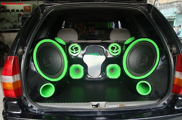 Escorte_SW_
Kal�_World_Sound_-__D._Caxias_Rj
