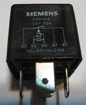 Rel&ecirc; automotivo