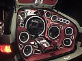 Show noturno com falantes Rockford Fosgate, com direito a superwoofer